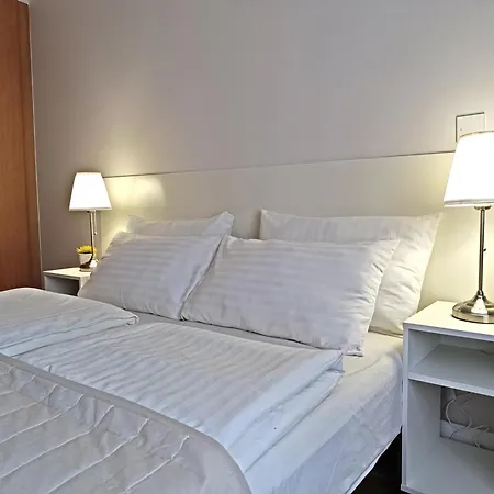 Docklands Waterfront Luxury