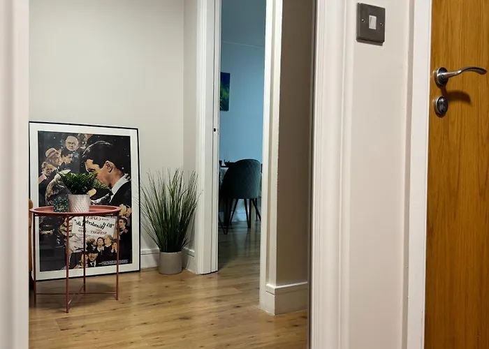 Docklands Waterfront Luxury