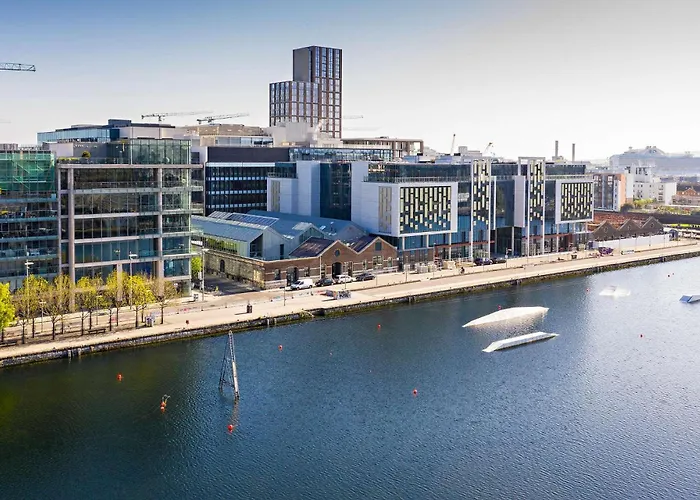 Docklands Waterfront Luxury 公寓 都柏林