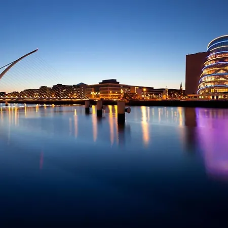 Docklands Waterfront Luxury Daire *
