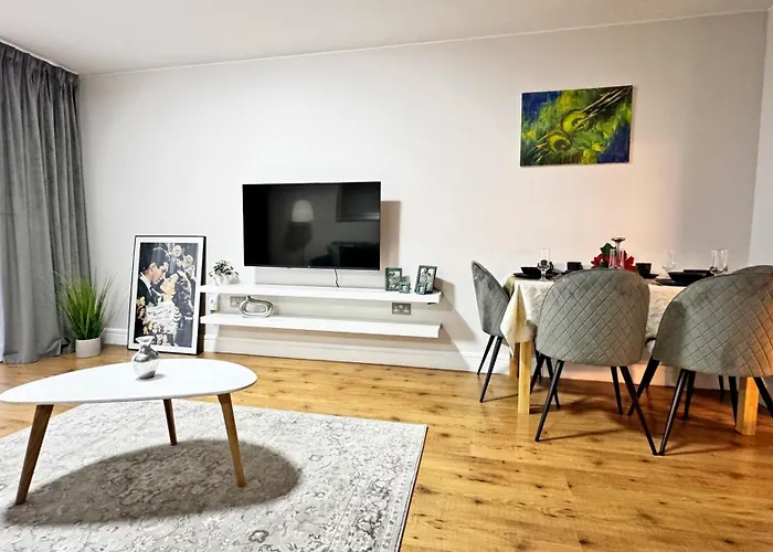 Docklands Waterfront Luxury Апартаменты